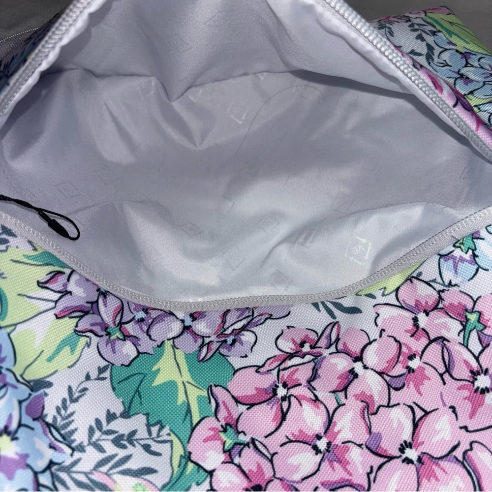 Vera Bradley RARE Hydrangeas Water Repellent ECO Crossbody Hipster Bag Archived - Picture 10 of 13
